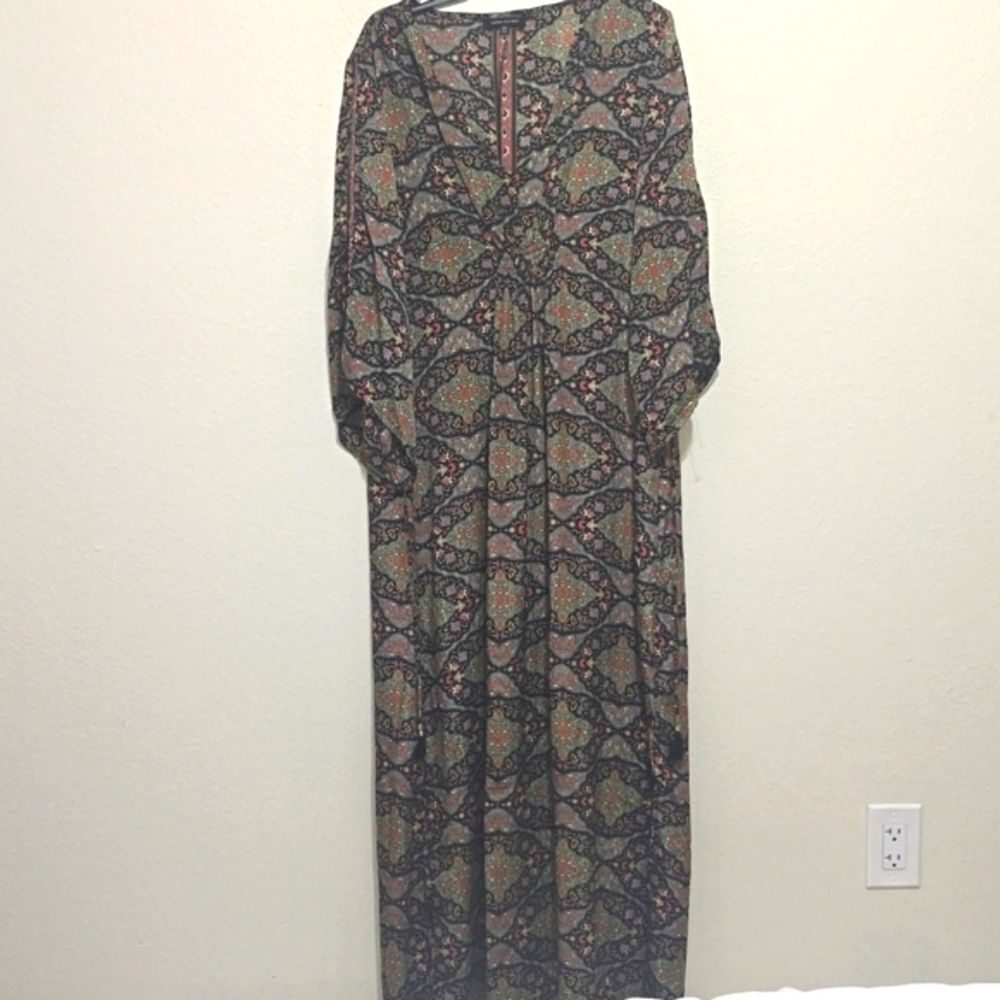 KARMA HIGHWAY Elegant Green and Black Maxi Dress
